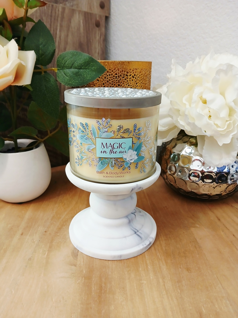 Bath & Body Works "Magic in the Air" Gold Scented Candle